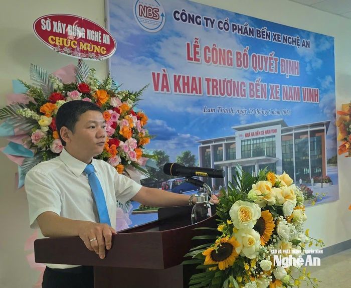 Ông Trần Minh Thành - Tổng Giám đốc Công ty Cổ phần Bến xe Nghệ An phát biểu tại buổi lễ. Ảnh: Bùi Thọ