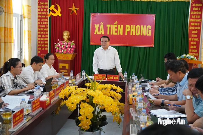 Đồng chí Phùng Thành Vinh phát biểu kết luận cuộc làm việc. Ảnh: Sầm Thanh