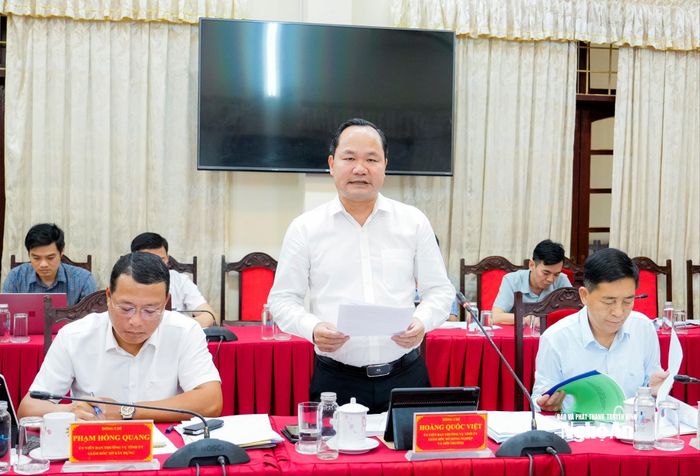 Giám đốc Sở Nông nghiệp và Môi trường - Hoàng Quốc Việt phát biểu tại phiên họp. Ảnh: Phạm Bằng