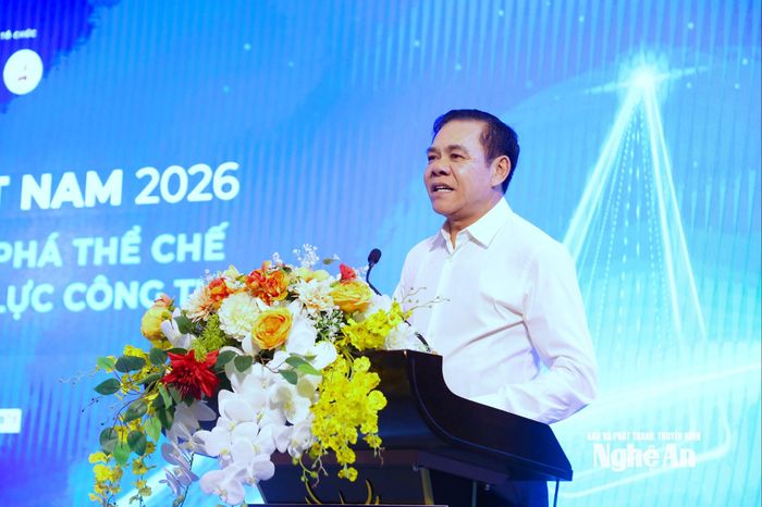 Đồng chí Võ Trọng Hải - Phó Bí thư Tỉnh ủy, Chủ tịch UBND tỉnh Nghệ An đánh giá cao những đóng góp của khu vực kinh tế tư nhân, cam kết đồng hành với các doanh nghiệp và nhà đầu tư. Ảnh: T.P
