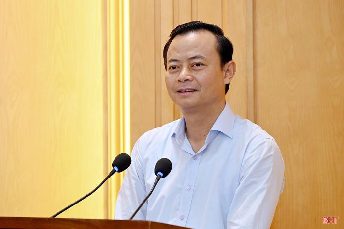 Đồng chí Hà Văn Hùng - Trưởng ban Tuyên giáo và Dân vận Tỉnh ủy kết luận hội nghị.