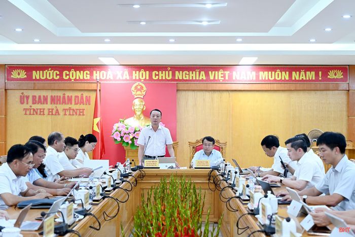 Toàn cảnh buổi làm việc.