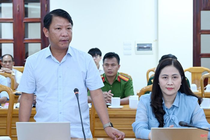 Đồng chí Nguyễn Như Dũng - Phó Trưởng ban Thường trực Ban Tổ chức Tỉnh ủy phát biểu tại buổi làm việc.