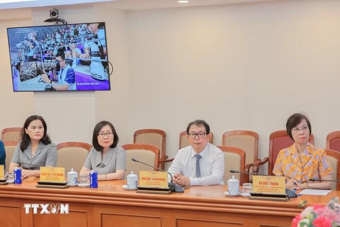 Các đại biểu tham dự buổi lễ. (Ảnh: Lê Đông/TTXVN)