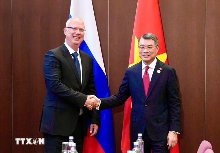 Thủ tướng Chính phủ Lê Minh Hưng tiếp Tổng Giám đốc Quỹ Đầu tư trực tiếp Nga Kiril Dmitriev. (Ảnh: TTXVN)