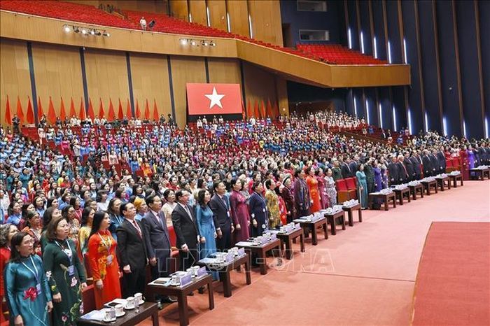 Chủ tịch Quốc hội Trần Thanh Mẫn, các đồng chí lãnh đạo, nguyên lãnh đạo Đảng, Nhà nước và đại biểu dự khai mạc đại hội. Ảnh: Doãn Tấn/TTXVN