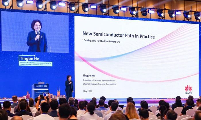 Hà Đình Ba, Chủ tịch bộ phận kinh doanh bán dẫn của Huawei. Ảnh: Xinhua