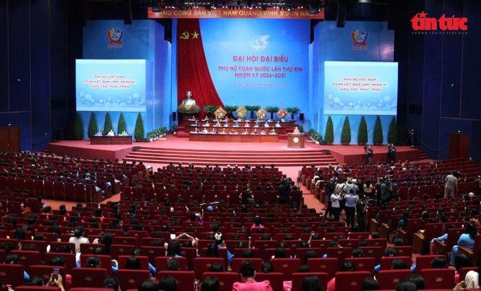Toàn cảnh Đại hội đại biểu phụ nữ toàn quốc lần thứ XIV.