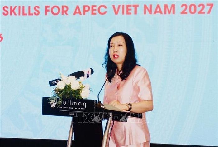 Thứ trưởng Bộ Ngoại giao Lê Thị Thu Hằng phát biểu khai mạc Hội thảo.
