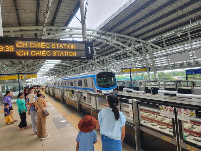 Từ tháng 1/2025 đến đầu tháng 6/2026, tuyến metro số 1 đã phục vụ hơn 30,3 triệu lượt hành khách.