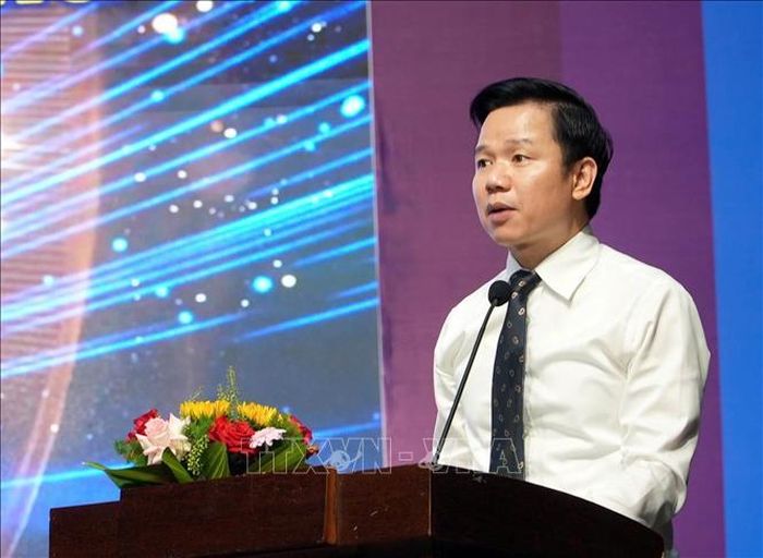 Ông Đoàn Xuân Hiếu, Giám đốc Báo và phát thanh, truyền hình Đà Nẵng, Chủ tịch Hội Nhà báo thành phố, phát biểu tổng kết giải. Ảnh: Trần Tĩnh/TTXVN