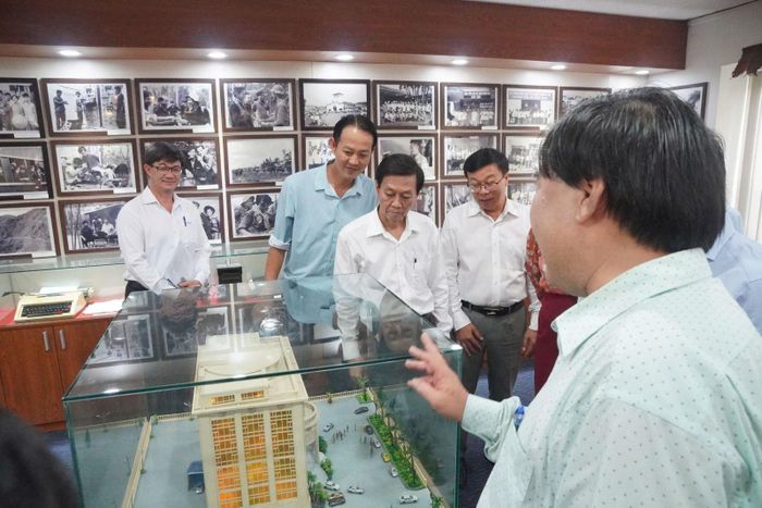 Tại đây cũng đang lưu giữ hình ảnh, tên tuổi của gần 260 nhà báo Thông tấn là liệt sĩ đã hy sinh anh dũng trên các chiến trường.