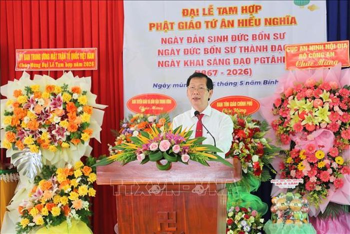 Phó Chủ tịch UBND tỉnh An Giang Lê Văn Phước phát biểu tại buổi lễ.