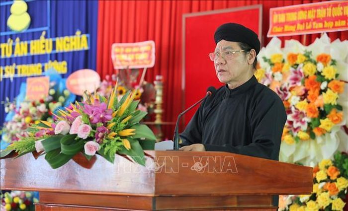 Ông Nguyễn Ngọc Trác, Trưởng Ban Trị sự Trung ương Phật hội Tứ Ân Hiếu Nghĩa, phát biểu tại buổi lễ.