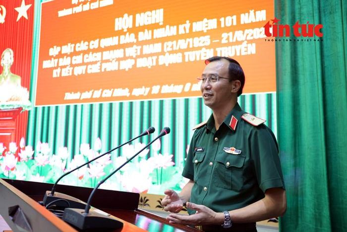 Thiếu tướng Phạm Như Quân, Phó Chính ủy Bộ Tư lệnh TP Hồ Chí Minh phát biểu tại Hội nghị.