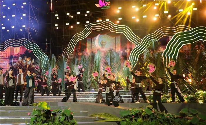 Tiết mục văn nghệ tại chương trình.