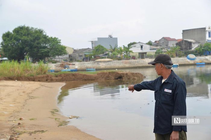 Nơi đây thường xuyên chịu tác động triều cường và sóng biển.