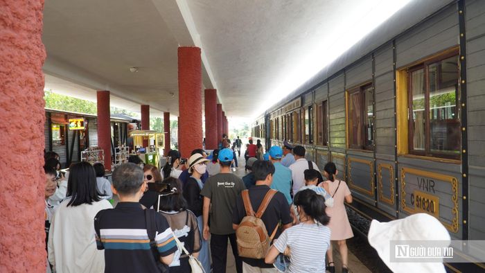 Hiện nay, cùng với việc bảo tồn các giá trị di sản, ga Đà Lạt trở thành điểm tham quan thu hút đông đảo du khách trong và ngoài nước khi đến với thành phố ngàn hoa.