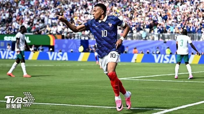 Sự tỏa sáng của ngôi sao Kylian Mbappé đã đưa đội Pháp trở thành ứng viên số một cho chức vô địch World Cup 2026. Ảnh: TVBS,