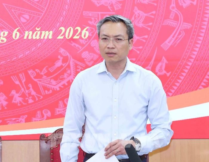 Thiếu tướng Nguyễn Quốc Toản, Chánh Văn phòng Bộ Công an trả lời câu hỏi của phóng viên. Ảnh: Phương Hoa - TTXVN 