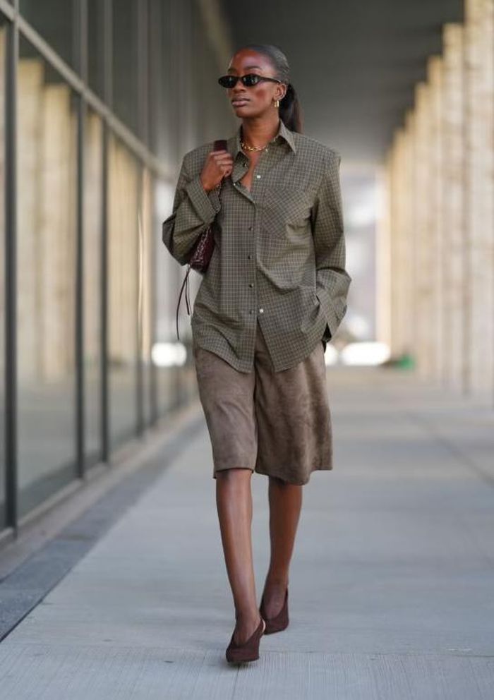 Nếu muốn tìm một thiết kế vừa thoải mái vừa phù hợp trong nhiều hoàn cảnh, bermuda shorts là lựa chọn đáng chú ý. Ảnh: Getty Images