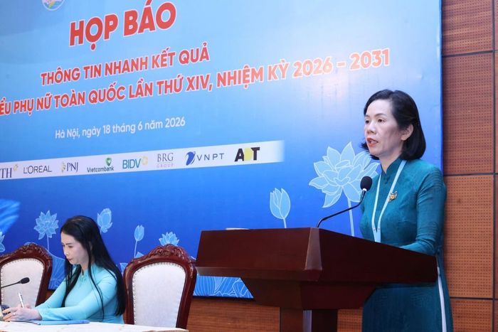 Phó Chủ tịch Hội LHPN Việt Nam Nguyễn Thị Minh Hương thông tin nhanh về kết quả Đại hội đại biểu Phụ nữ toàn quốc lần thứ XIV