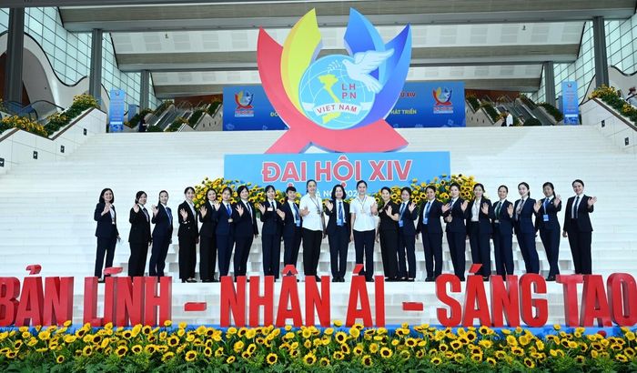 Các cán bộ, hội viên phụ nữ Bộ Tư lệnh Cảnh vệ đã góp phần bảo đảm tuyệt đối an ninh, an toàn cho các hoạt động của Đại hội.