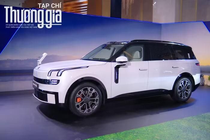 Lynk & Co 900 vừa ra mắt tại Việt Nam với giá bán 3,069 tỷ đồng
