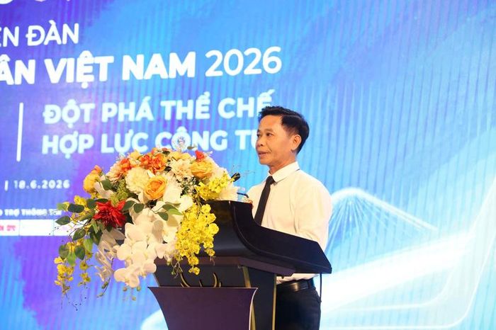 Chủ tịch Hội Doanh nhân trẻ tỉnh Nghệ An Nguyễn Đàm Văn phát biểu tại diễn đàn. Ảnh: Mai Liễu