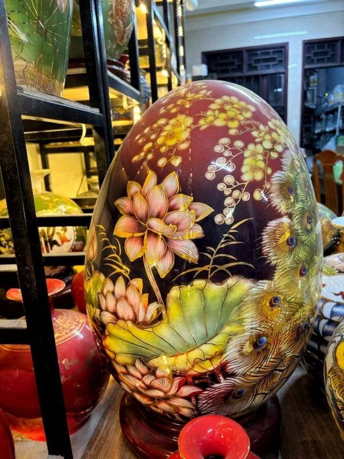 Sản phẩm cao cấp có giá trị lên đến hàng chục triệu đồng.