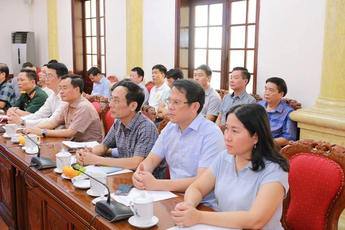 Các nhà báo dự buổi gặp mặt.
