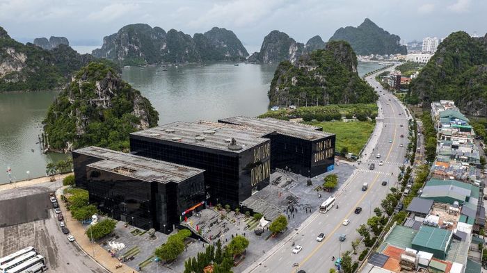Hà Nội thường được chọn làm điểm khởi đầu để tiếp nối hành trình tới Ninh Bình, Hạ Long, Yên Tử, Sa Pa...