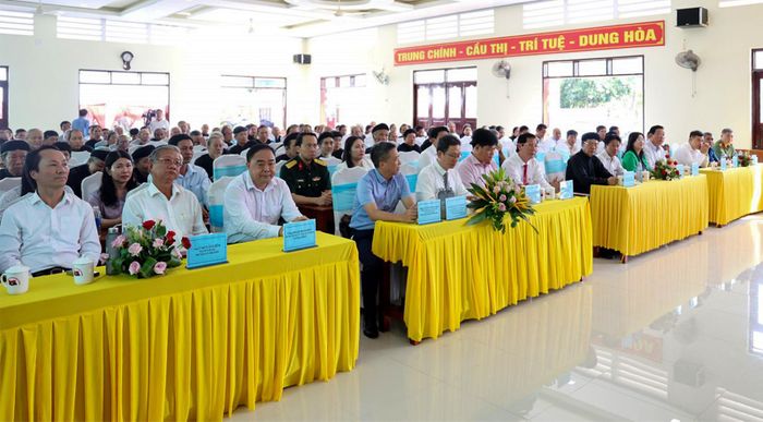 Đại biểu tham dự đại lễ.