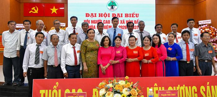 Ban Chấp hành Hội Người cao tuổi xã Hòn Đất nhiệm kỳ 2026 - 2031 ra mắt.
