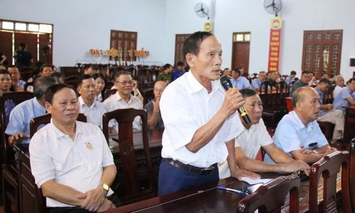  Cử tri thôn Đông Lâu kiến nghị về việc đẩy nhanh tiến độ triển khai các dự án đất dân cư dịch vụ. 
