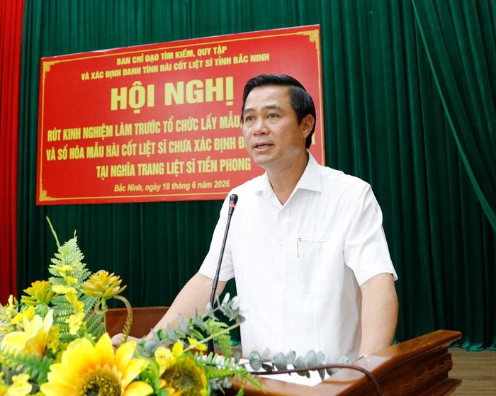  Đồng chí Lê Xuân Lợi phát biểu tại hội nghị. 