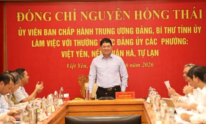 Bí thư Tỉnh ủy Nguyễn Hồng Thái chủ trì buổi làm việc.