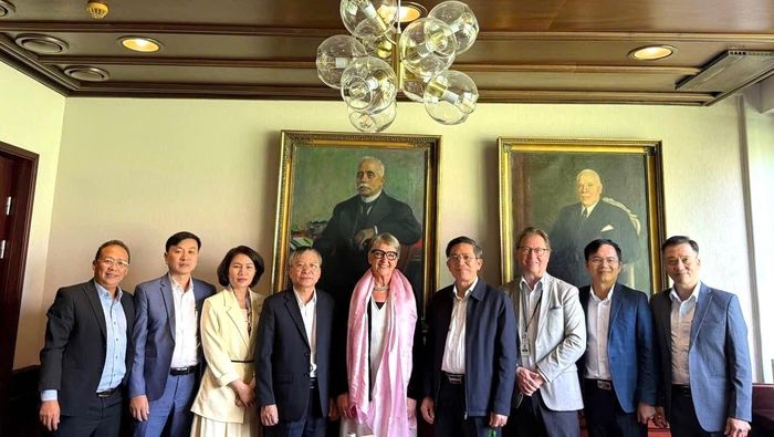 Đoàn công tác của lãnh đạo thành phố Đà Nẵng và đại diện thành phố Turku (Phần Lan). Ảnh: Đoàn công tác