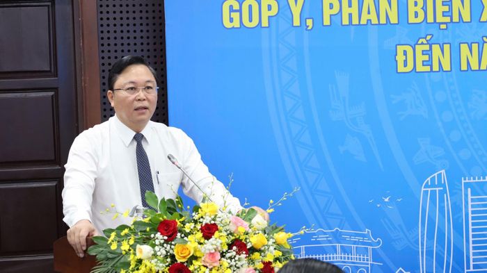 Chủ tịch Ủy ban MTTQ Việt Nam thành phố Lê Trí Thanh phát biểu tại hội nghị. Ảnh: NGỌC HÀ