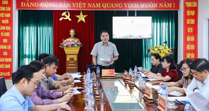 Trưởng ban Pháp chế Lương Công Tuấn phát biểu kết luận. Ảnh: NGỌC PHÚ