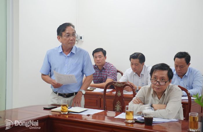 Lãnh đạo Bệnh viện Y dược cổ truyền Đồng Nai báo cáo tại cuộc họp. Ảnh: Hạnh Dung