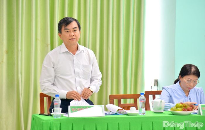 Đồng chí Đoàn Văn Phương, Tỉnh ủy viên, Phó Trưởng Ban Thường trực Ban Tuyên giáo và Dân vận Tỉnh ủy Đồng Tháp phát biểu tại buổi làm việc.