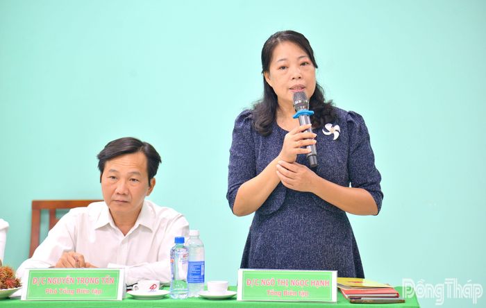 Đồng chí Ngô Thị Ngọc Hạnh, Tổng Biên tập Báo và phát thanh, truyền hình Đồng Tháp phát biểu tại buổi làm việc.