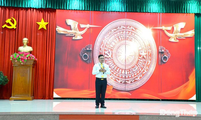 Thí sinh trả lời câu hỏi ứng xử.