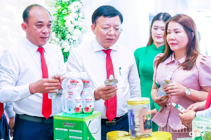 Sản phẩm OCOP Khánh Hòa trưng bày tại kỷ niệm Ngày Hợp tác xã Việt Nam 2026.