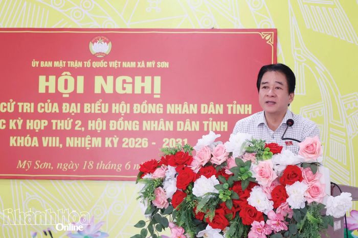 Đồng chí Nguyễn Long Biên tiếp thu, giải trình ý kiến, kiến nghị của cử tri.