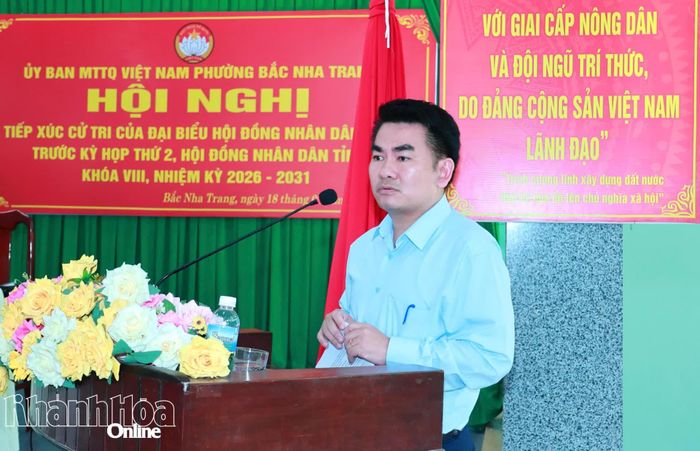 Lãnh đạo Sở Nông nghiệp và Môi trường trả lời các vấn đề cử tri kiến nghị thuộc thẩm quyền.