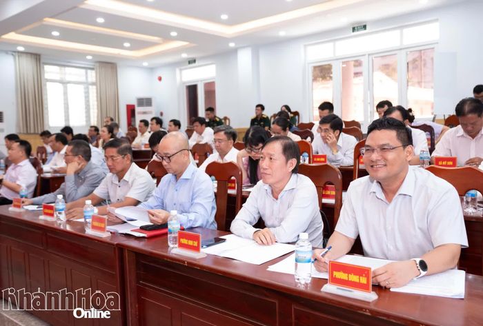 Lãnh đạo các địa phương dự hội nghị.