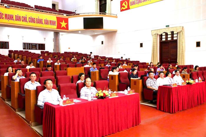 Đại biểu dự hội nghị bồi dưỡng tại điểm cầu tỉnh.