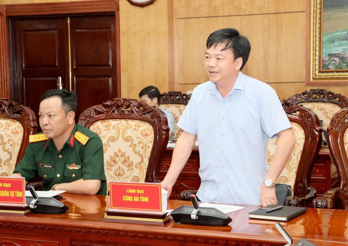 Lãnh đạo Công an tỉnh phát biểu tại cuộc họp.